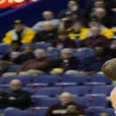 Beane S All Around Effort Helps Siu Advance Men S College