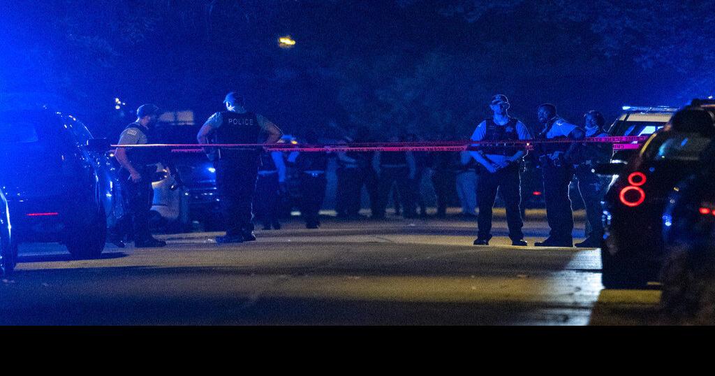 Man accused in alleged straw purchase of pistol used to kill Chicago officer released pending trial