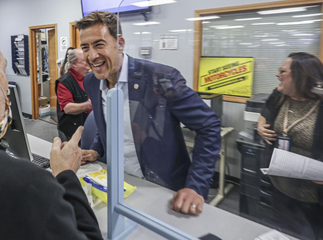 How illinois secretary of state alexi giannoulias spent his first 100