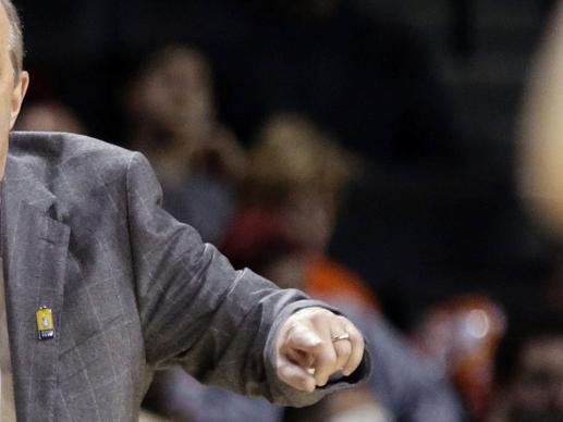 Former Illinois State Coach Kevin Stallings Given Three Year Show