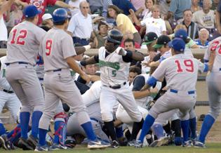 Midwest League baseball: Peoria Chiefs push past Quad Cities River Bandits