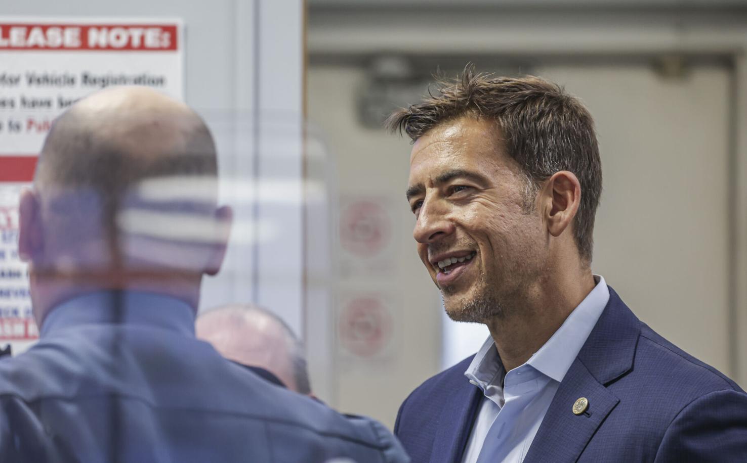 How illinois secretary of state alexi giannoulias spent his first 100