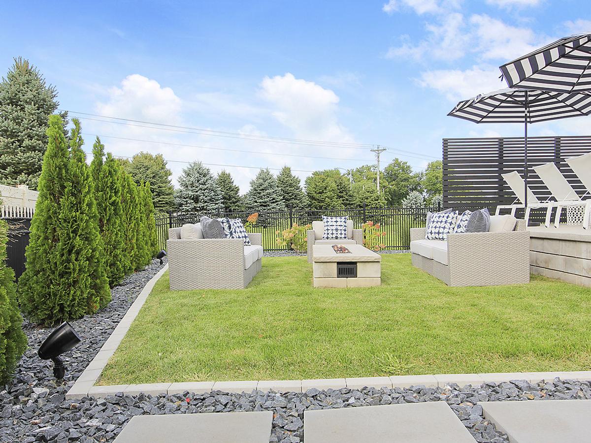 Bellas Landscaping bellas landscaping landscaping Bloomington, IL