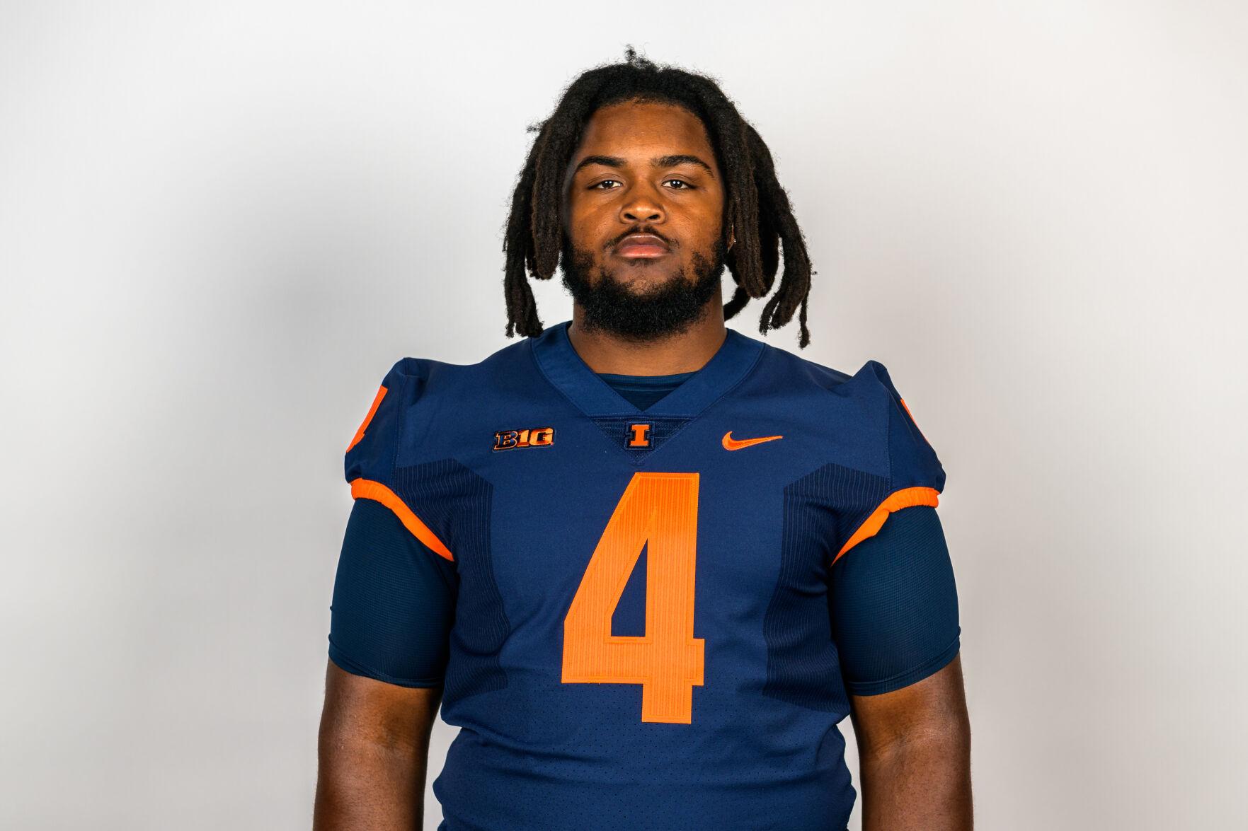 Johnny Newton leading Illinois defensive line by example