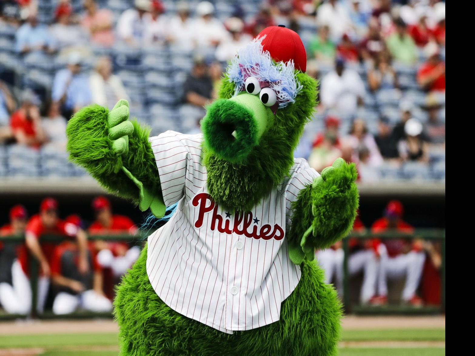 Muzzle Mr Met Mascots Wonder Why They Re Banned From Mlb