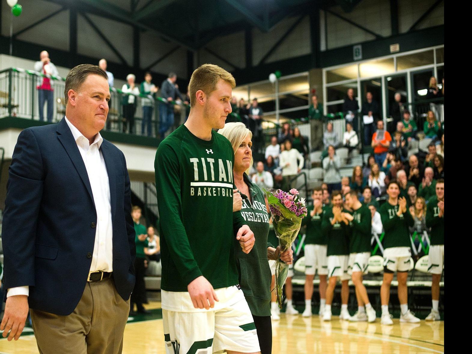 Ron Brady Rose Keep Basketball In The Family Men S College