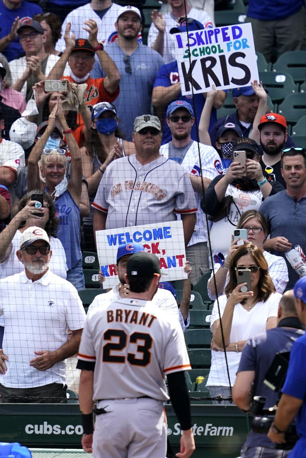 Kris Bryant soaks in atmosphere during Wrigley Field return