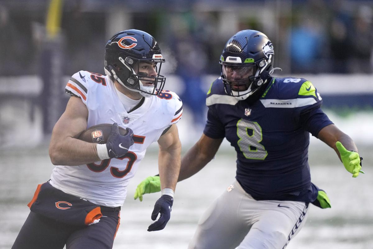 Bears get late magic from Nick Foles to top Seahawks 25-24