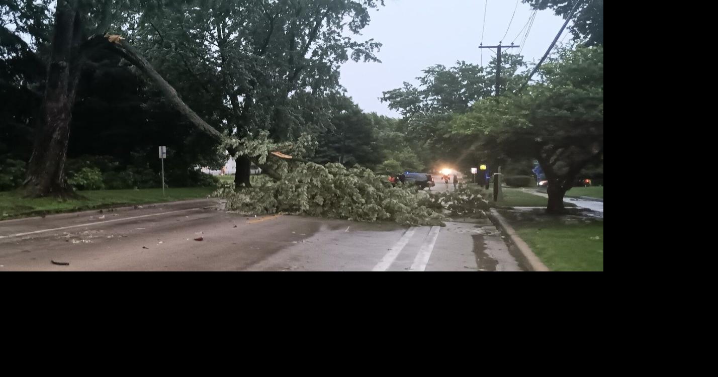 Updated: Tornado-stricken Streator cleaning up, aiding displaced residents, restricting access