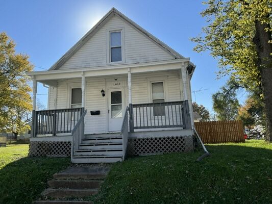 2 Bedroom Home in Bloomington - $92,500