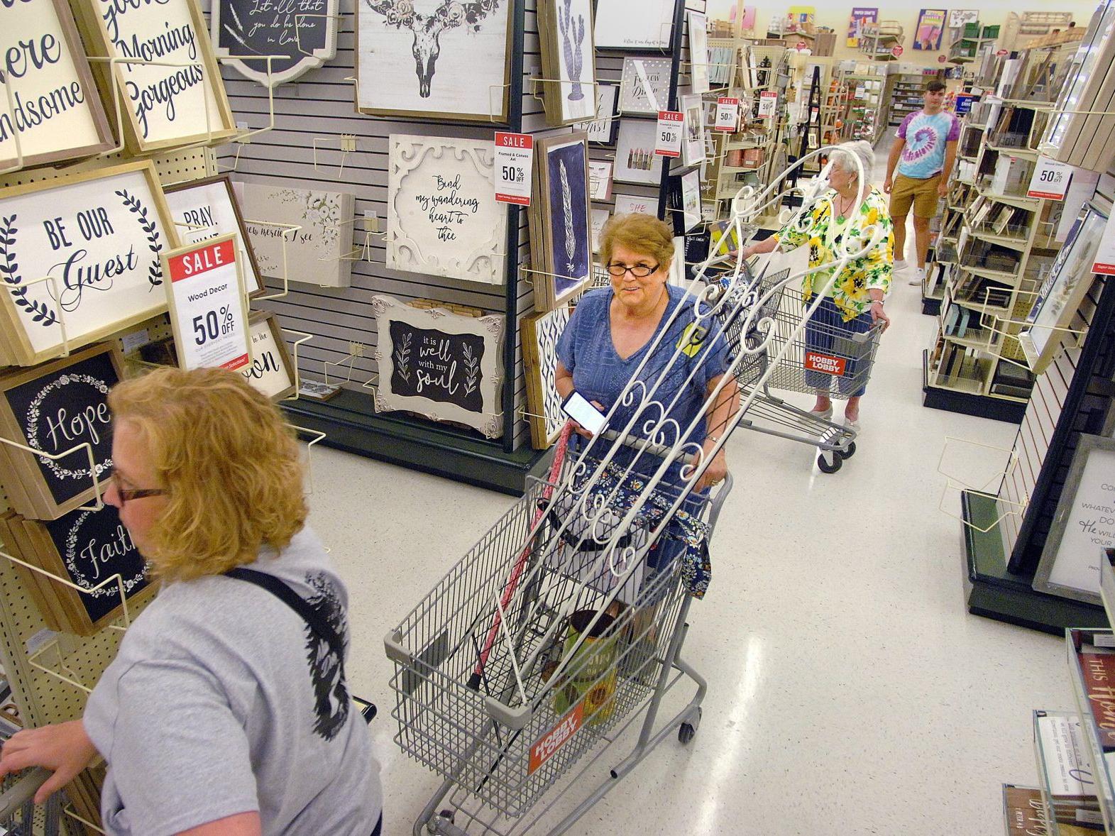 Hobby Lobby Opens New Normal Store To Positive Reviews Local Business Pantagraph Com