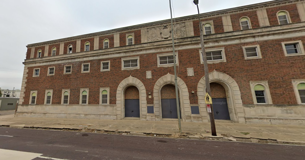 Historic Peoria Armory gets steep price cut