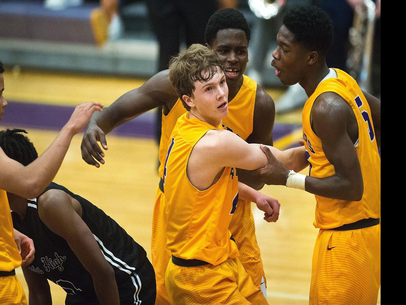 Big Plays Late Rally Put Bloomington S Basketball Team Past