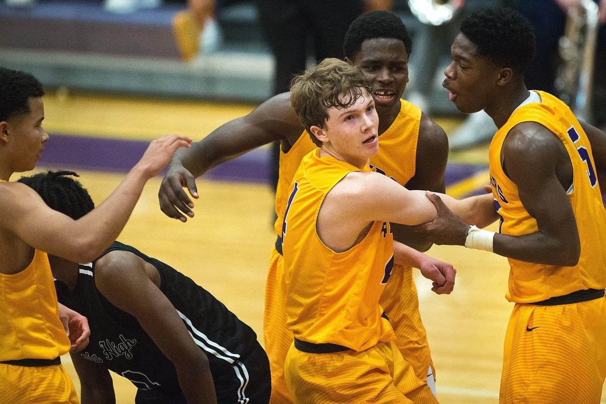 Big Plays Late Rally Put Bloomington S Basketball Team Past