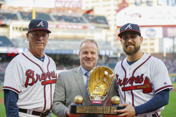 Braves World Series Trophy makes stop in downtown Macon