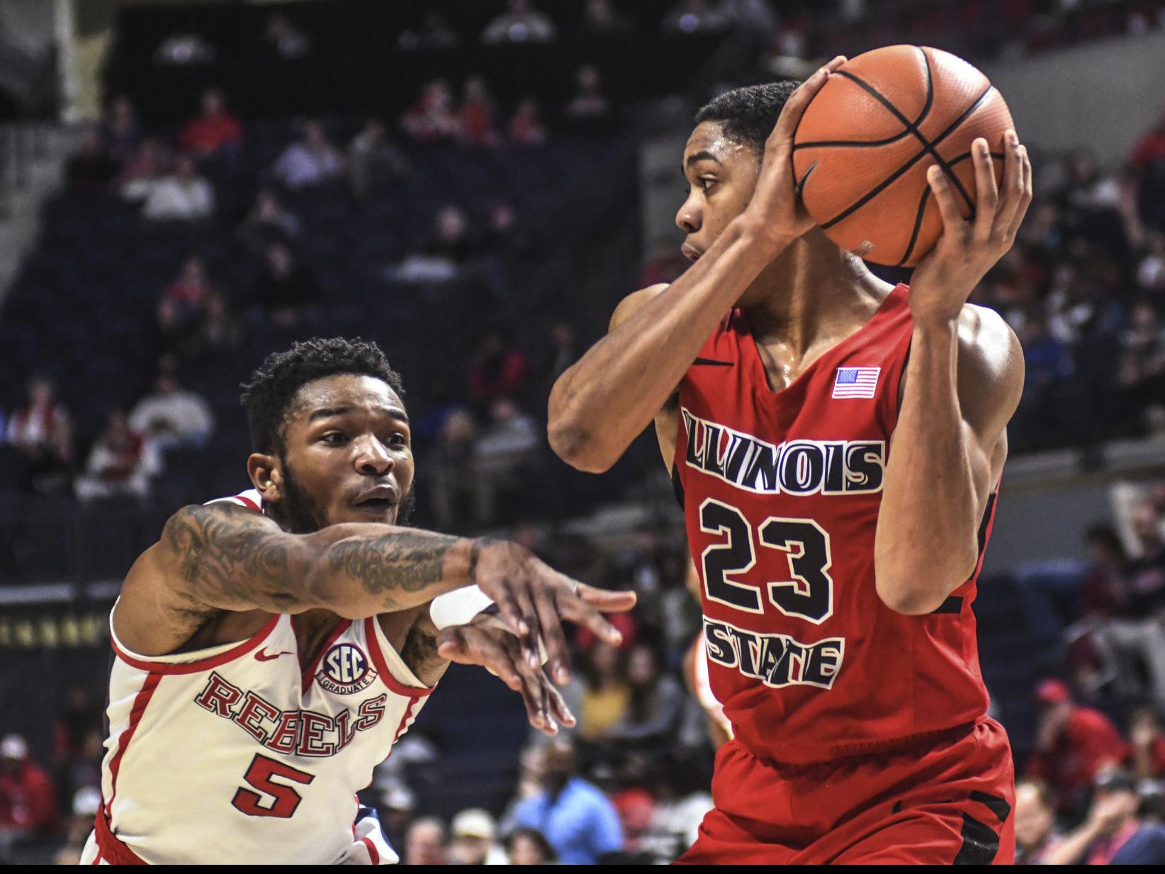 Davis Doesn T Hesitate Brings Ole Miss Into Redbird Arena
