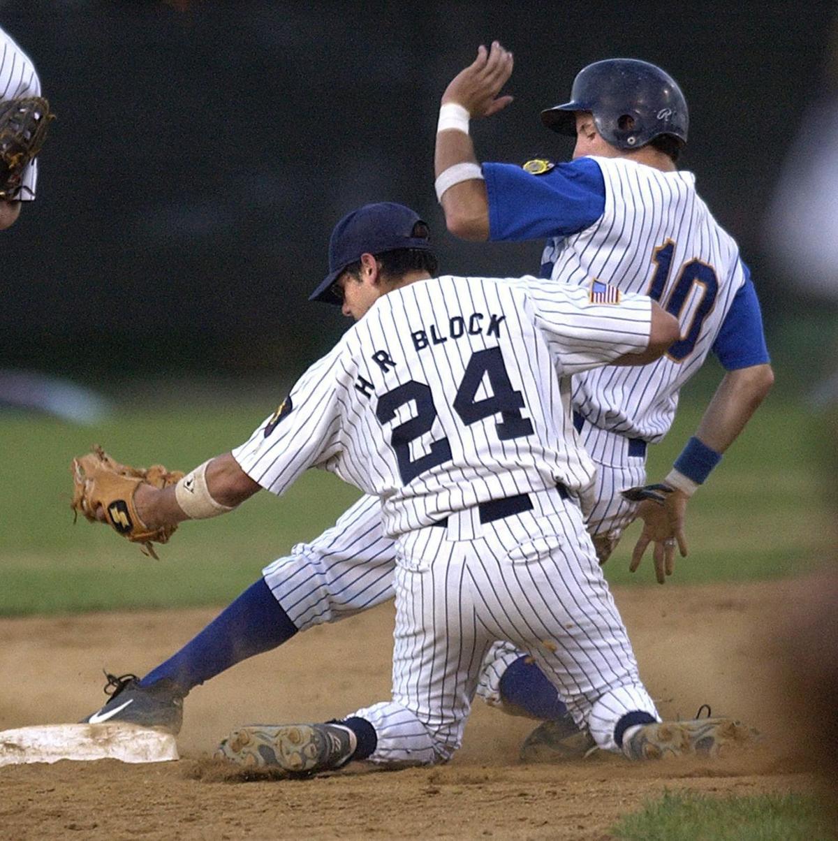 The Alomar Sr. cycle: player, coach, dad and teacher