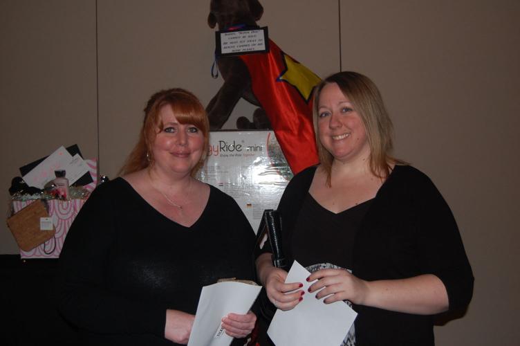 Amy Gibson, Lyndsay Johnsen