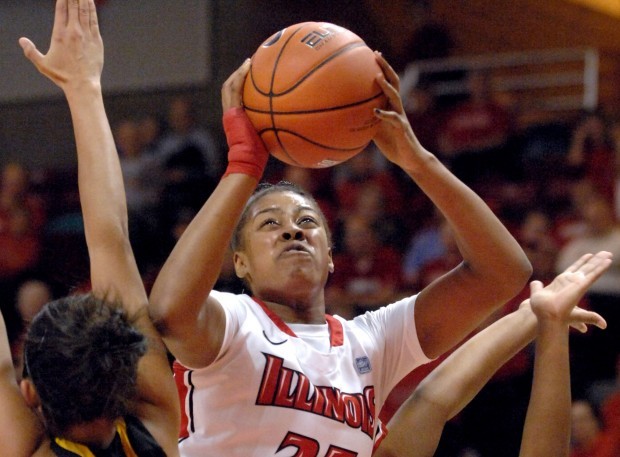 Newcomer Smith Leads Redbird Women Into Conference Opener