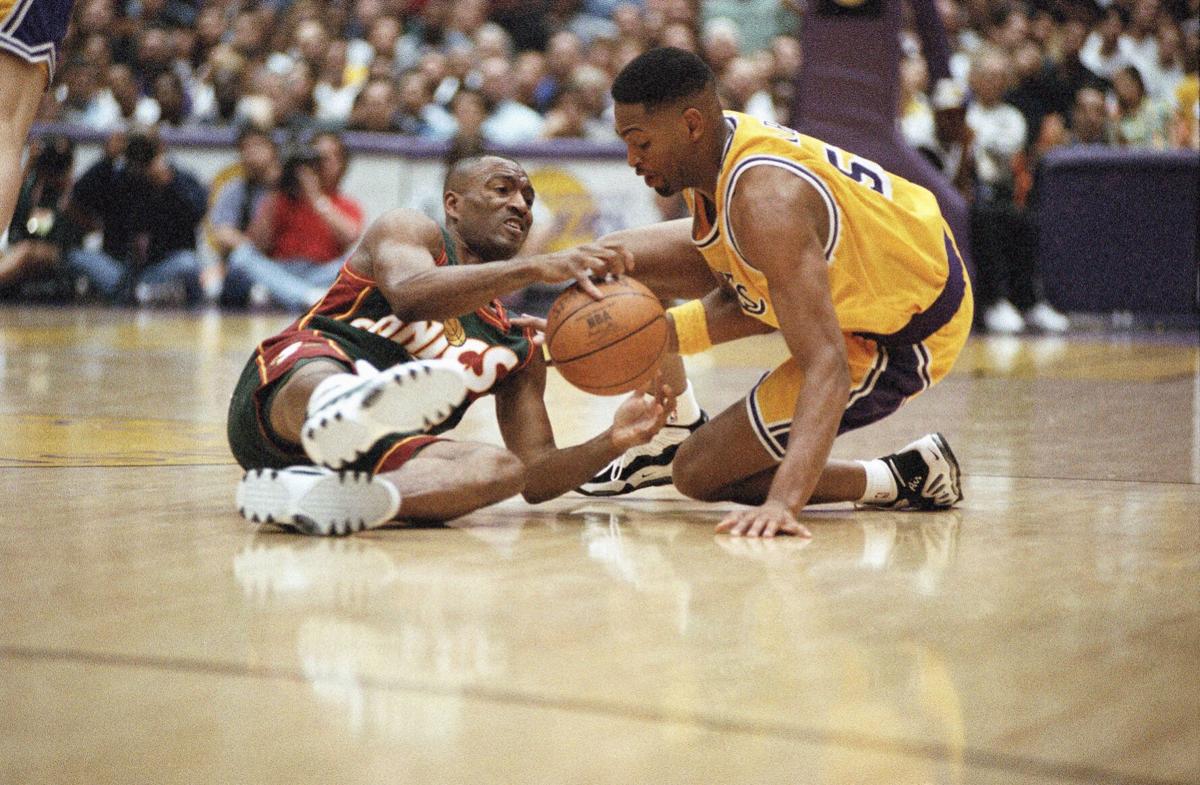 KOBE BRYANT Los Angeles Lakers 1996 NBA DRAFT CLASS Basketball Card Action  LE!