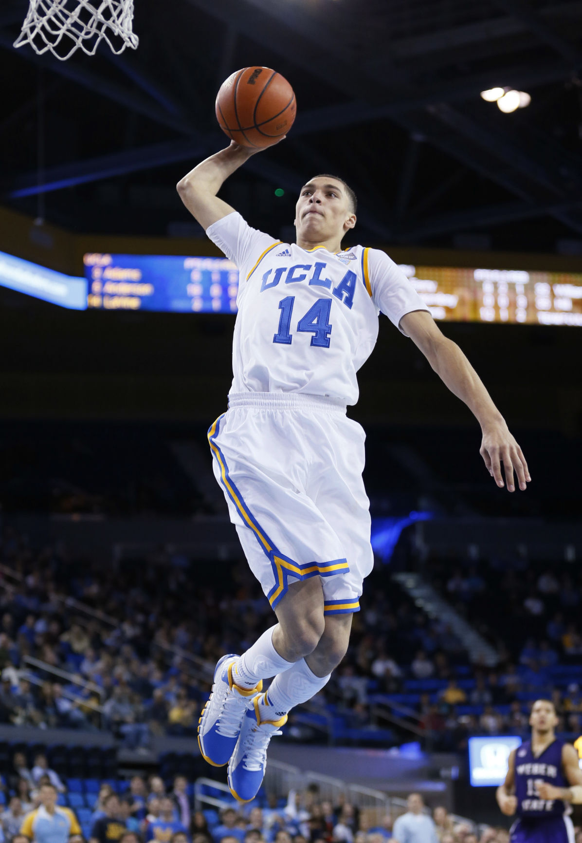 Zach best sale lavine college