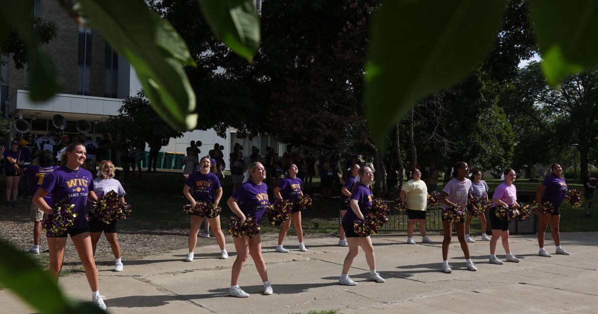 Enrollment at Illinois’ regional universities is plummeting, but solutions hard to come by