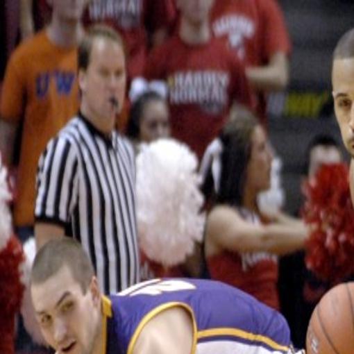 Redbirds Lose To Northern Iowa Fall To 0 3 Vs Missouri Valley