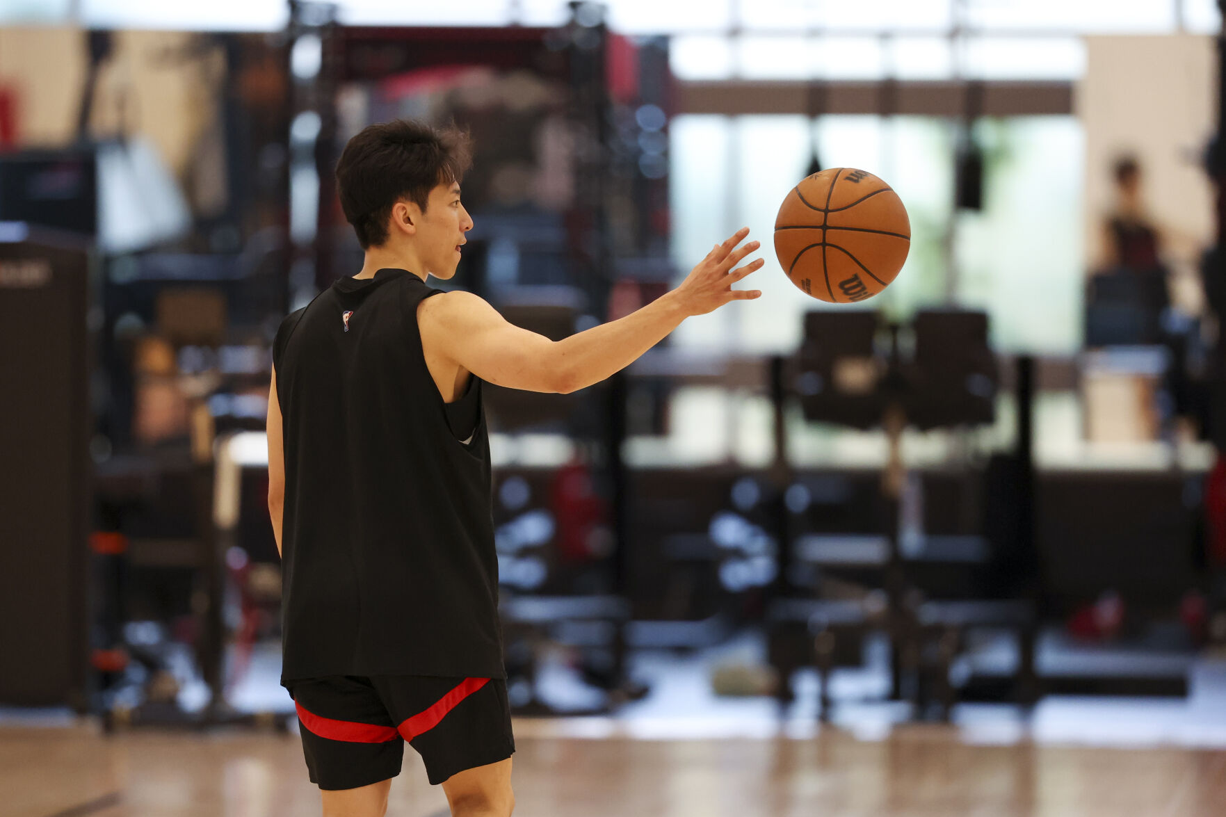 Chicago Bulls sign Yuki Kawamura — shortest player in the NBA — in two ...