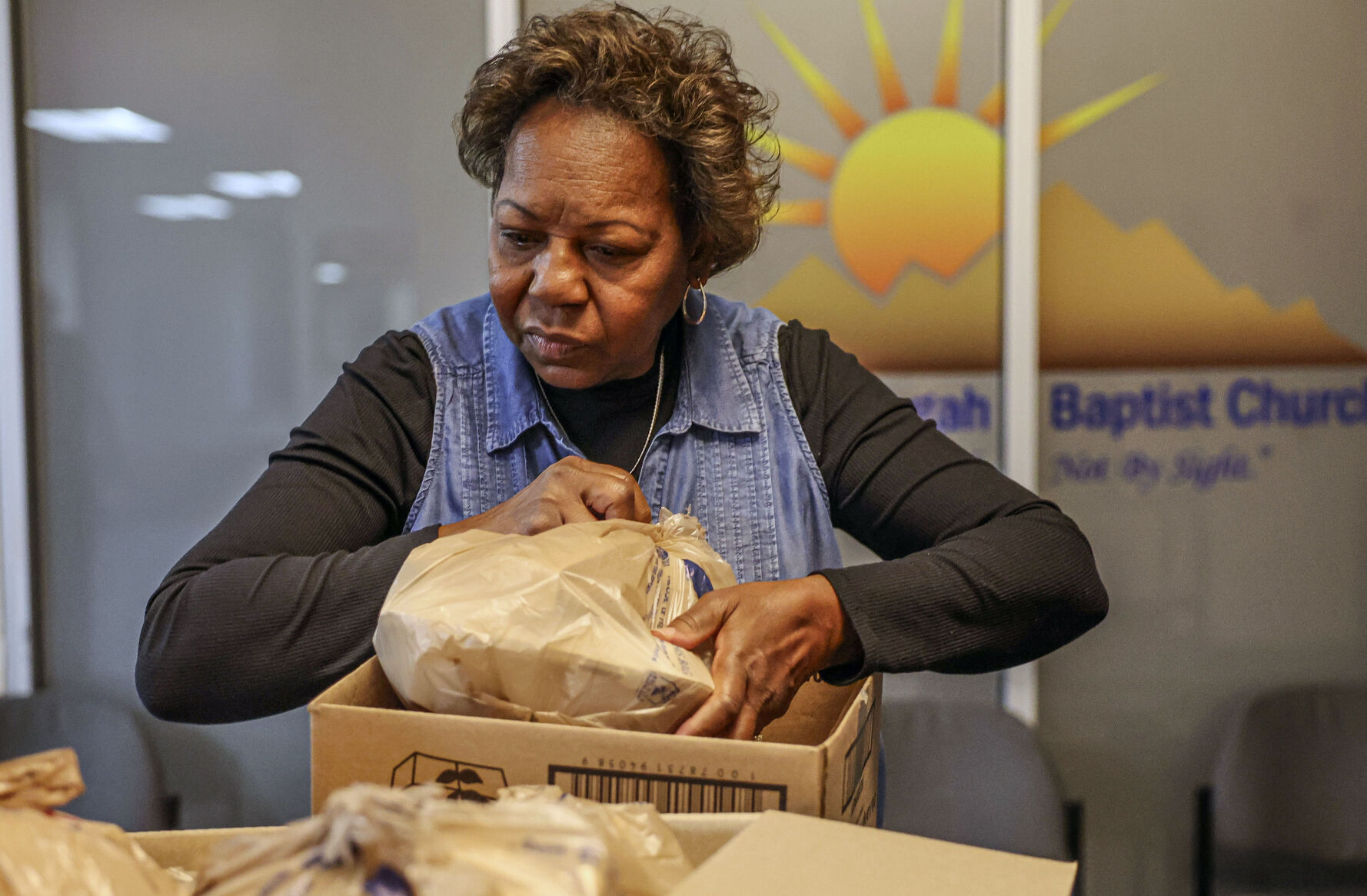 Bloomington #39 s Mount Pisgah provides Thanksgiving meals