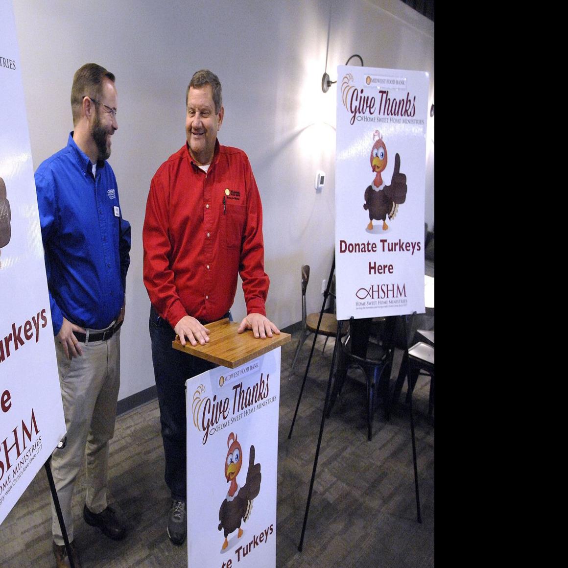 Annual Thanksgiving Food Drive A Way For B N To Help Neighbors Local News Pantagraph Com