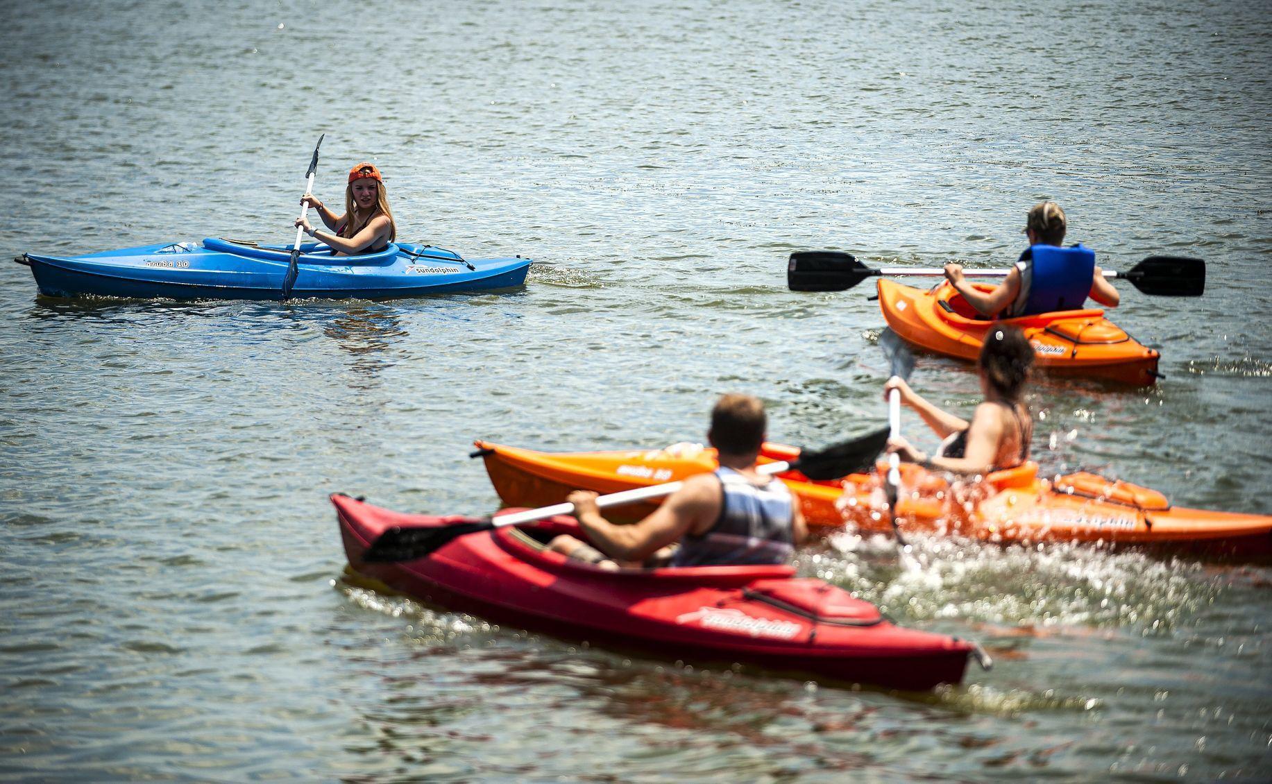 Looking For An Outdoor Retreat Shady Trails Quiet Lake Greet Visitors To Moraine View Local News Pantagraph Com