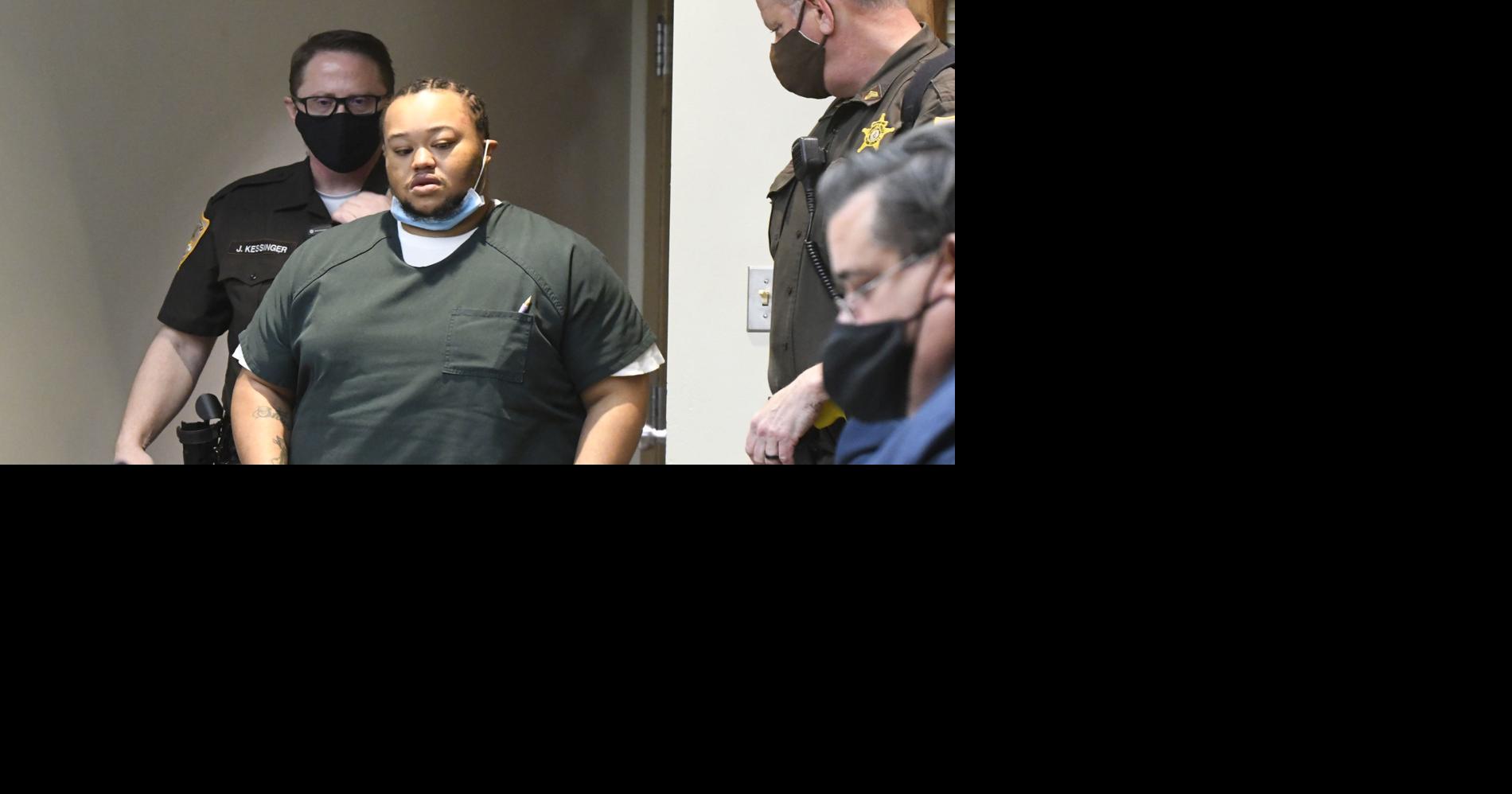 Bloomington man convicted of killing 3 wants new lawyer