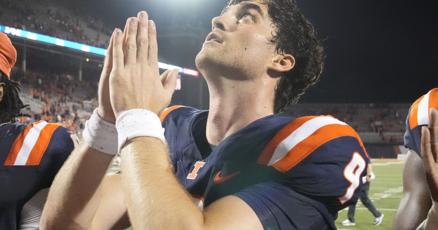 New Illinois quarterback Luke Altmyer gets a storybook ending to his Illini debut New Illinois quarterback Luke Altmyer gets a storybook ending to his Illini debut