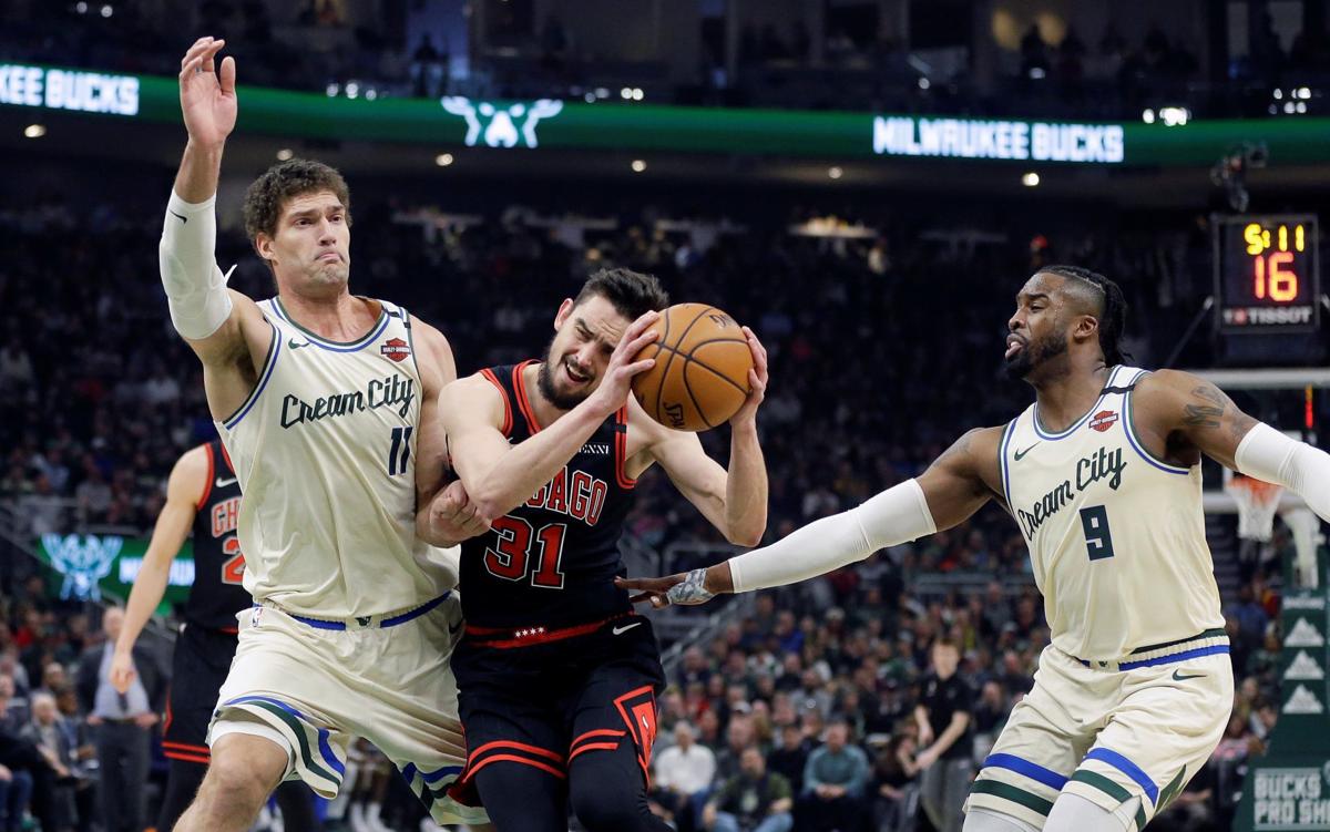 Giannis Antetokounmpo Has Triple Double As Bucks Down Bulls
