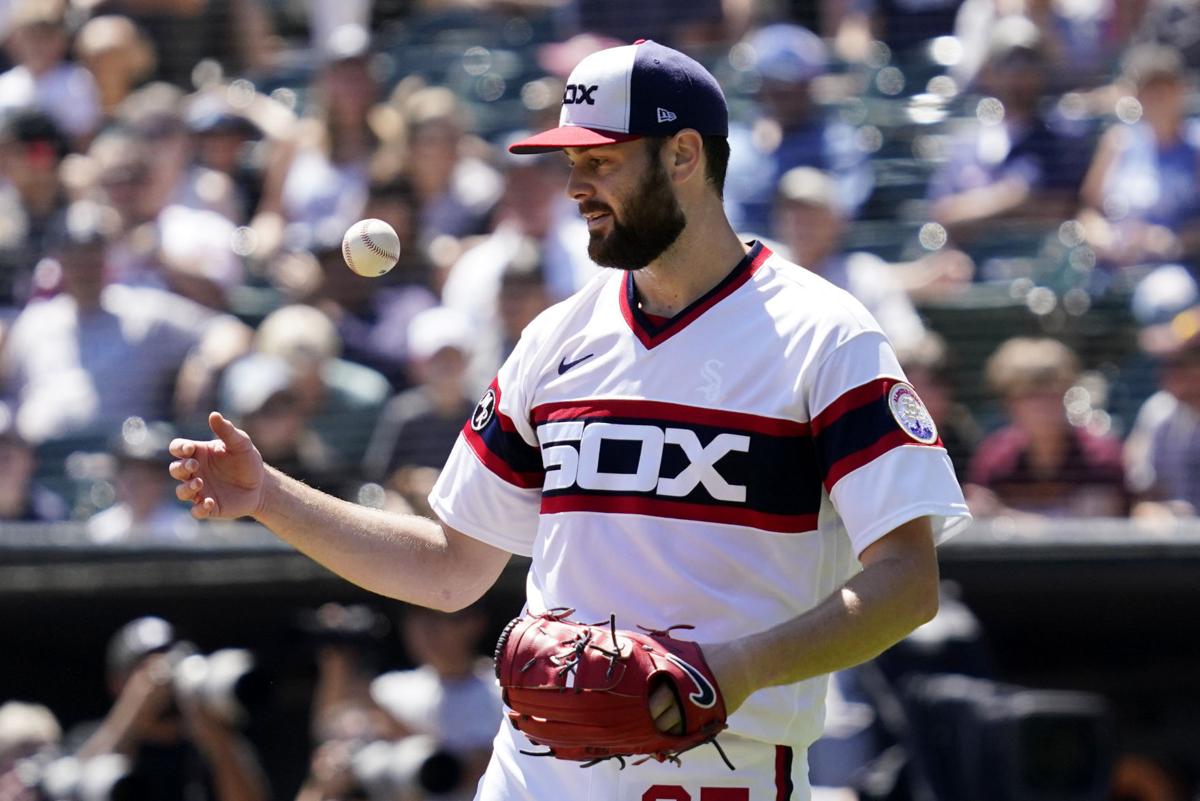 Lucas Giolito: Chicago White Sox place pitcher on injured list