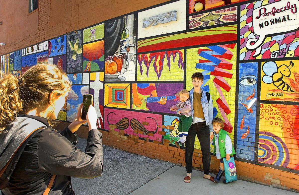 051419-blm-loc-1mural