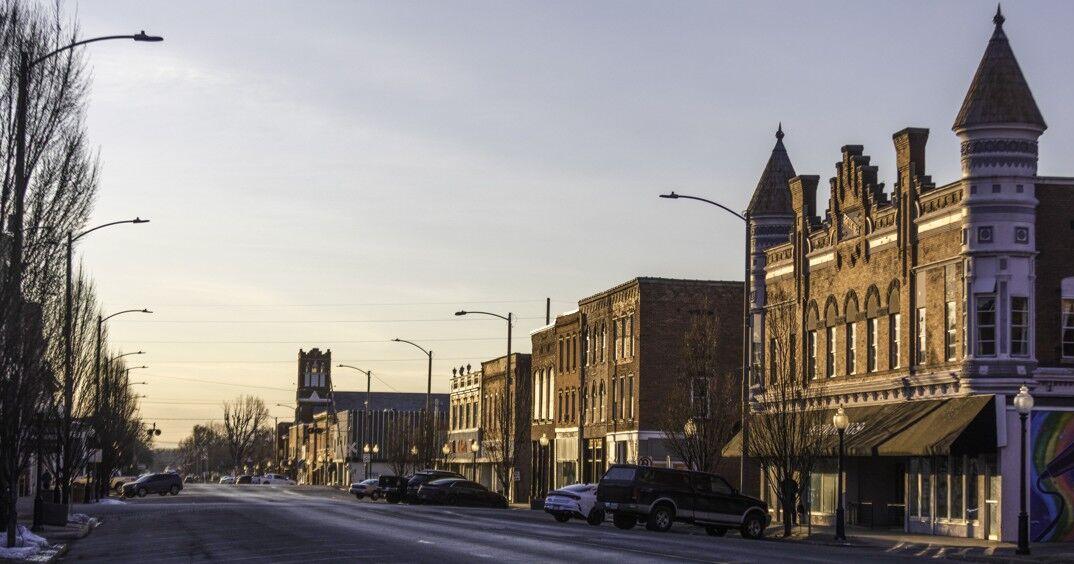 ICE arrests in Du Quoin raises questions about work visas