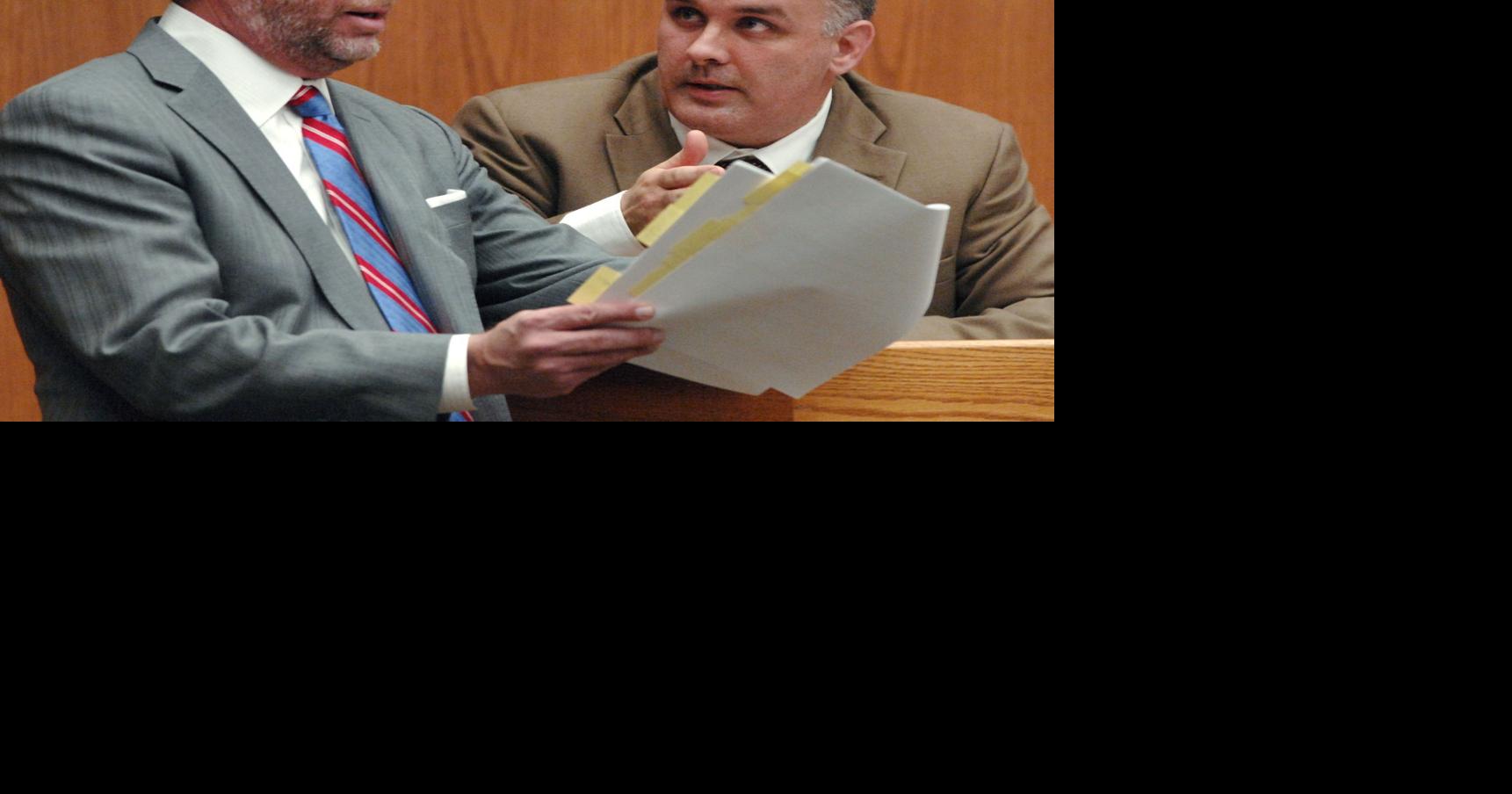 Witness: Zimmerman was outside crime scene