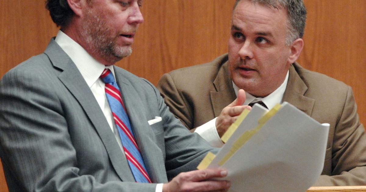 Witness: Zimmerman was outside crime scene