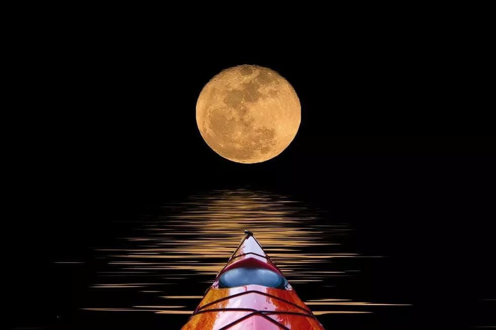 Full Moon Lake Evergreen Paddle