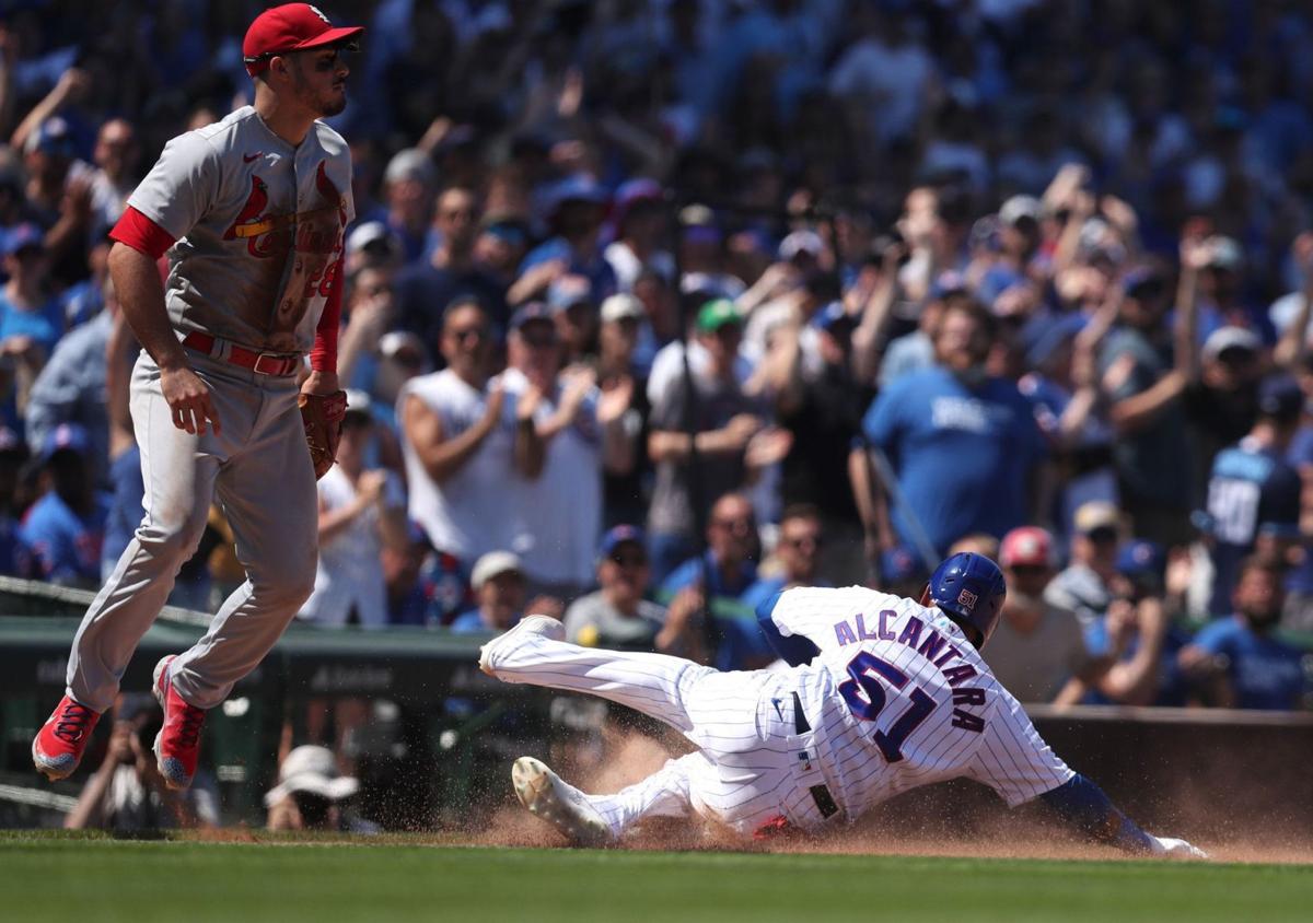 Column: With Wrigley Field at full capacity, fans finally return to the  stands — and Chairman Tom Ricketts takes it all in with them