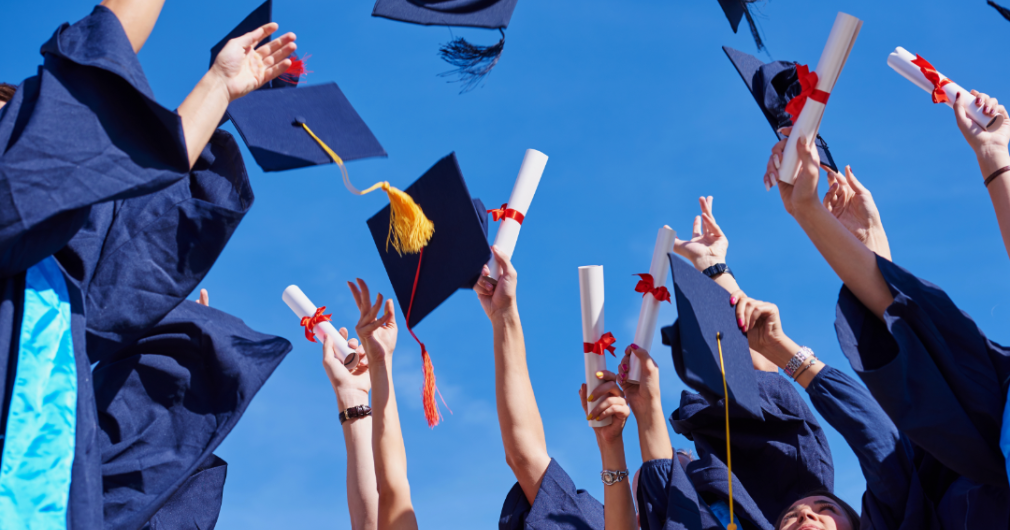 Flick Fact: The only two who graduated from Bloomington High? - Vimarsana News