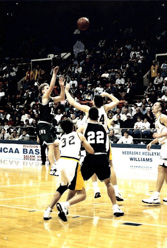Reinhardt Top Games No 1 Illinois Wesleyan Basketball Wins It
