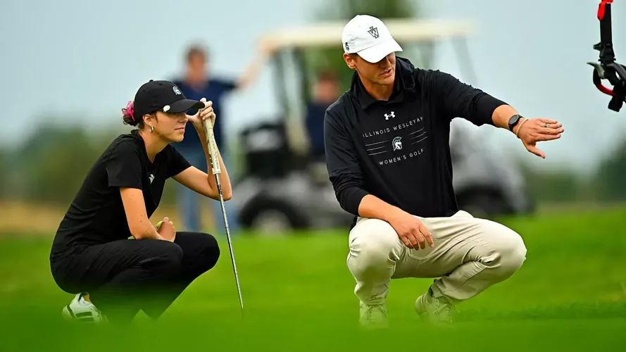 Women’s Golf Leads CCIW Championship After Day One