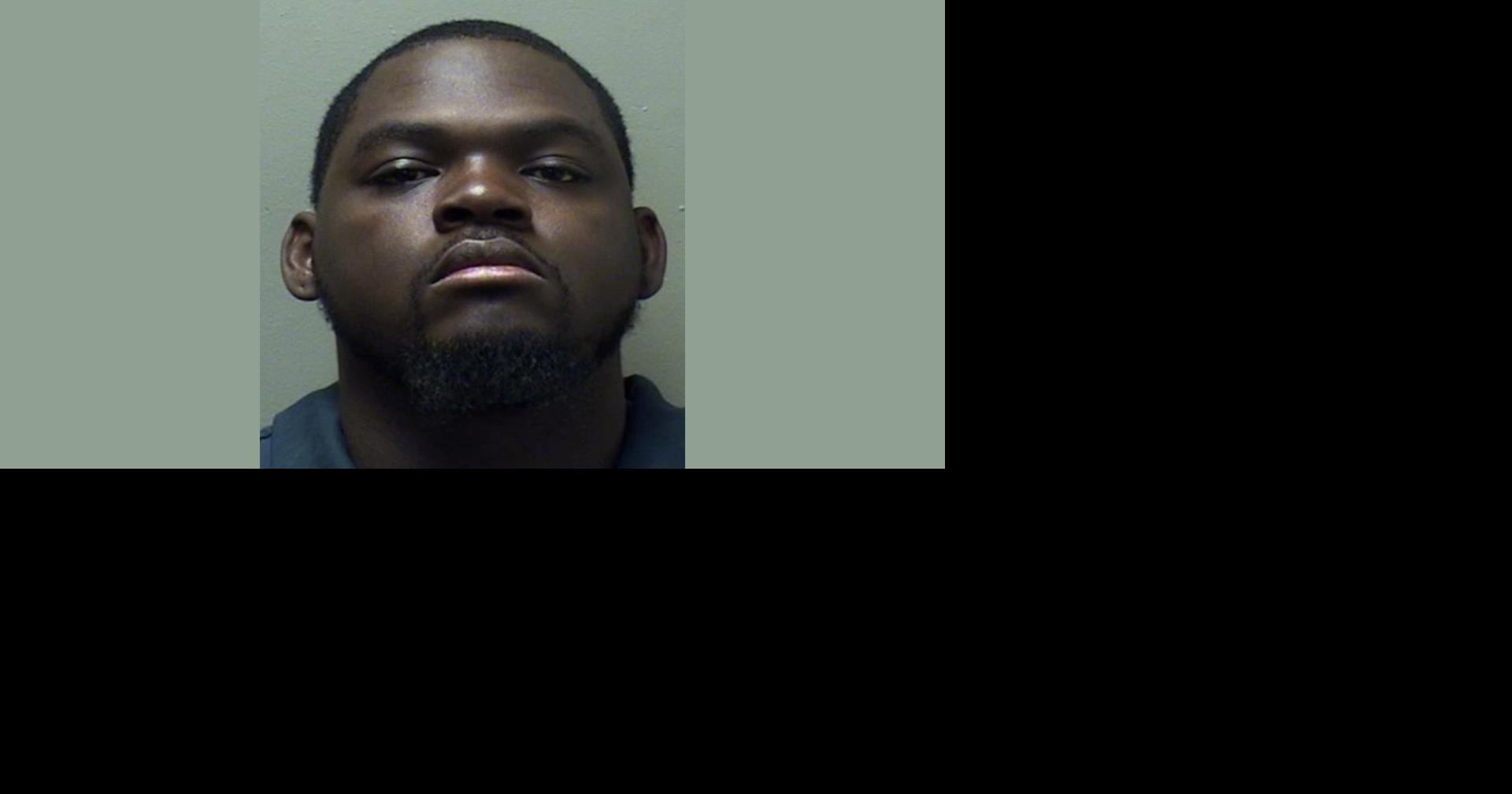 Man sentenced on McLean County weapon charge