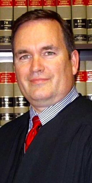 Greg Minger appointed to judgeship in Woodford County