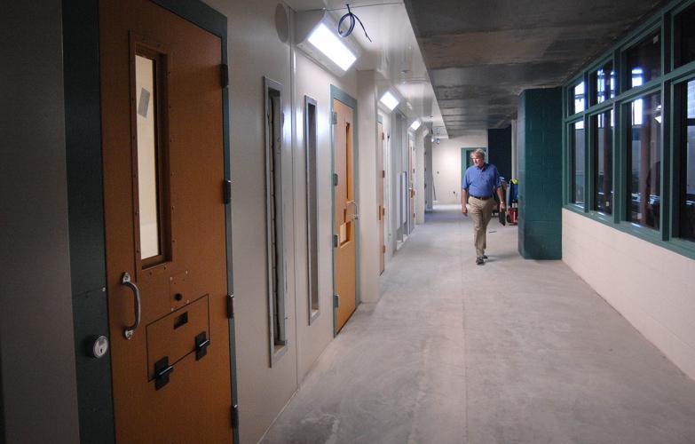 090918-blm-loc-3jail