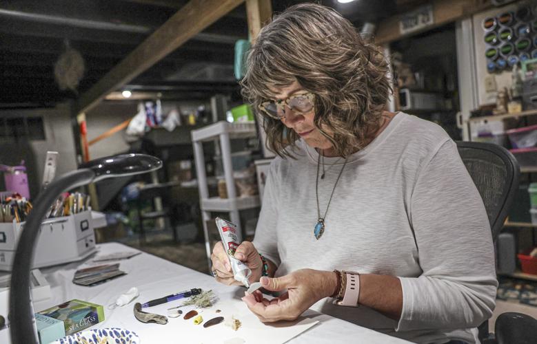 Bloomington artist adds vibrance to sea glass