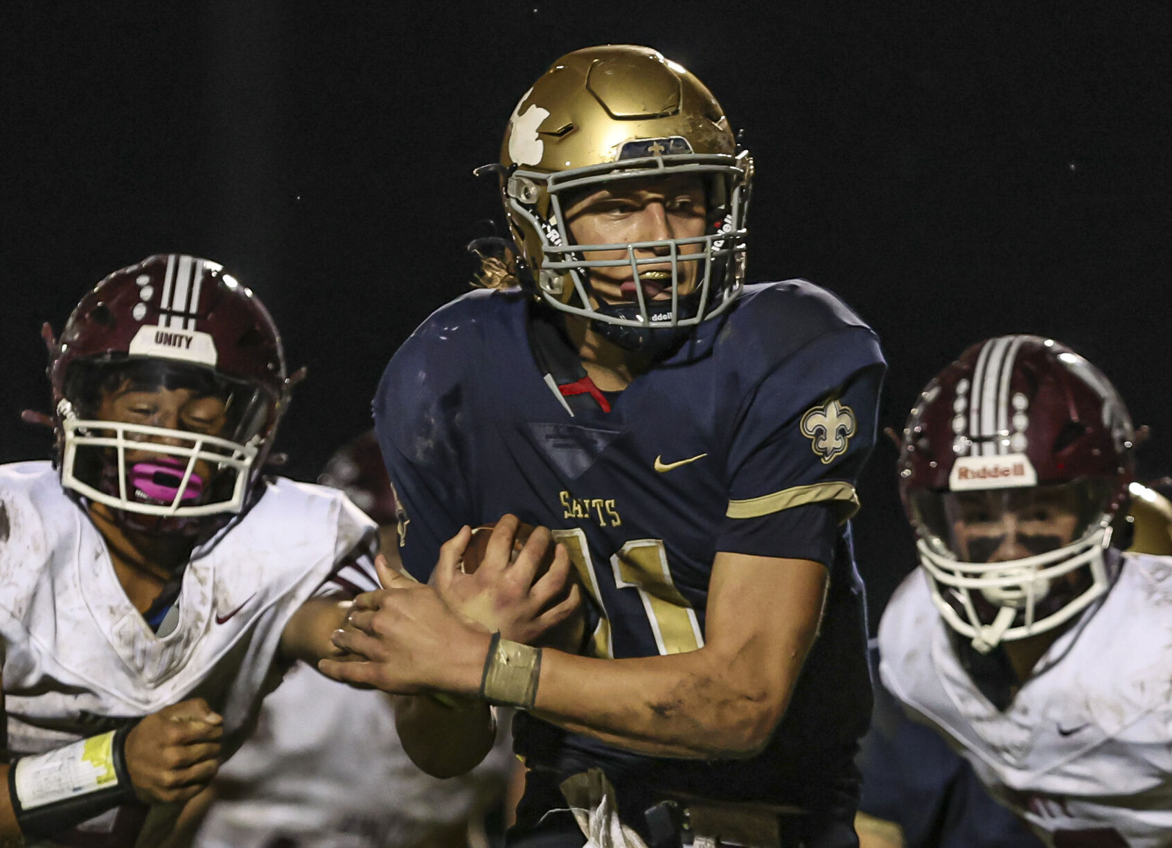 Central Catholic’s Colin Hayes dominates with 196 rushing yards and six touchdowns