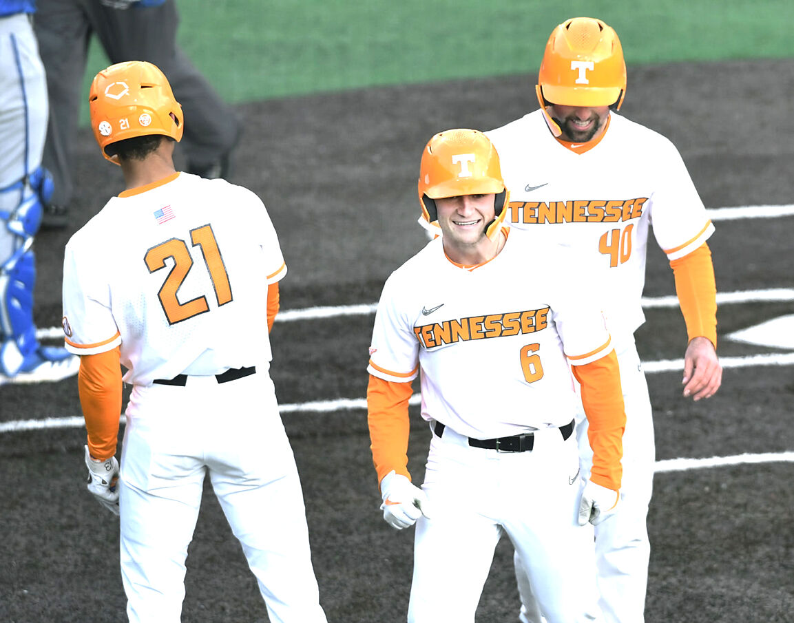 Tony Vitello reacts to Vols' sweep of Mississippi State